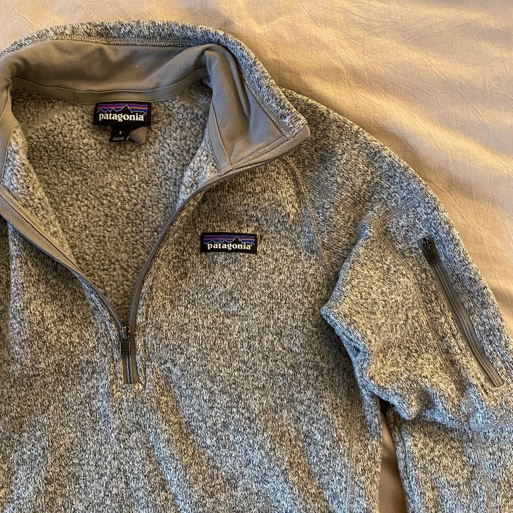 Patagonia Women’s Quarter-Zip Pullover